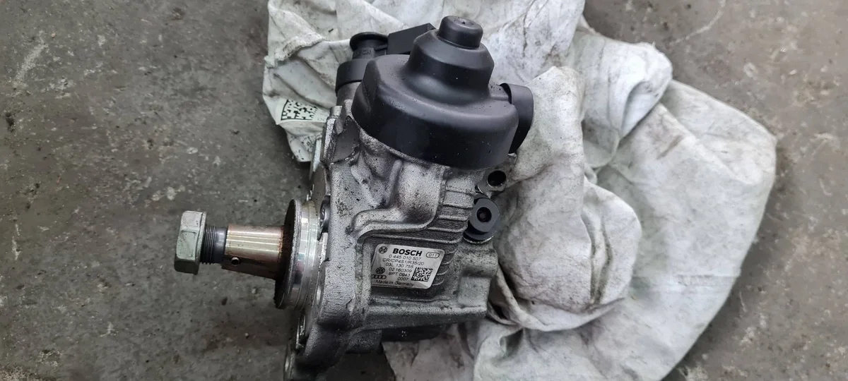 Pompe à injection Audi 2.0 TDI 03L130755