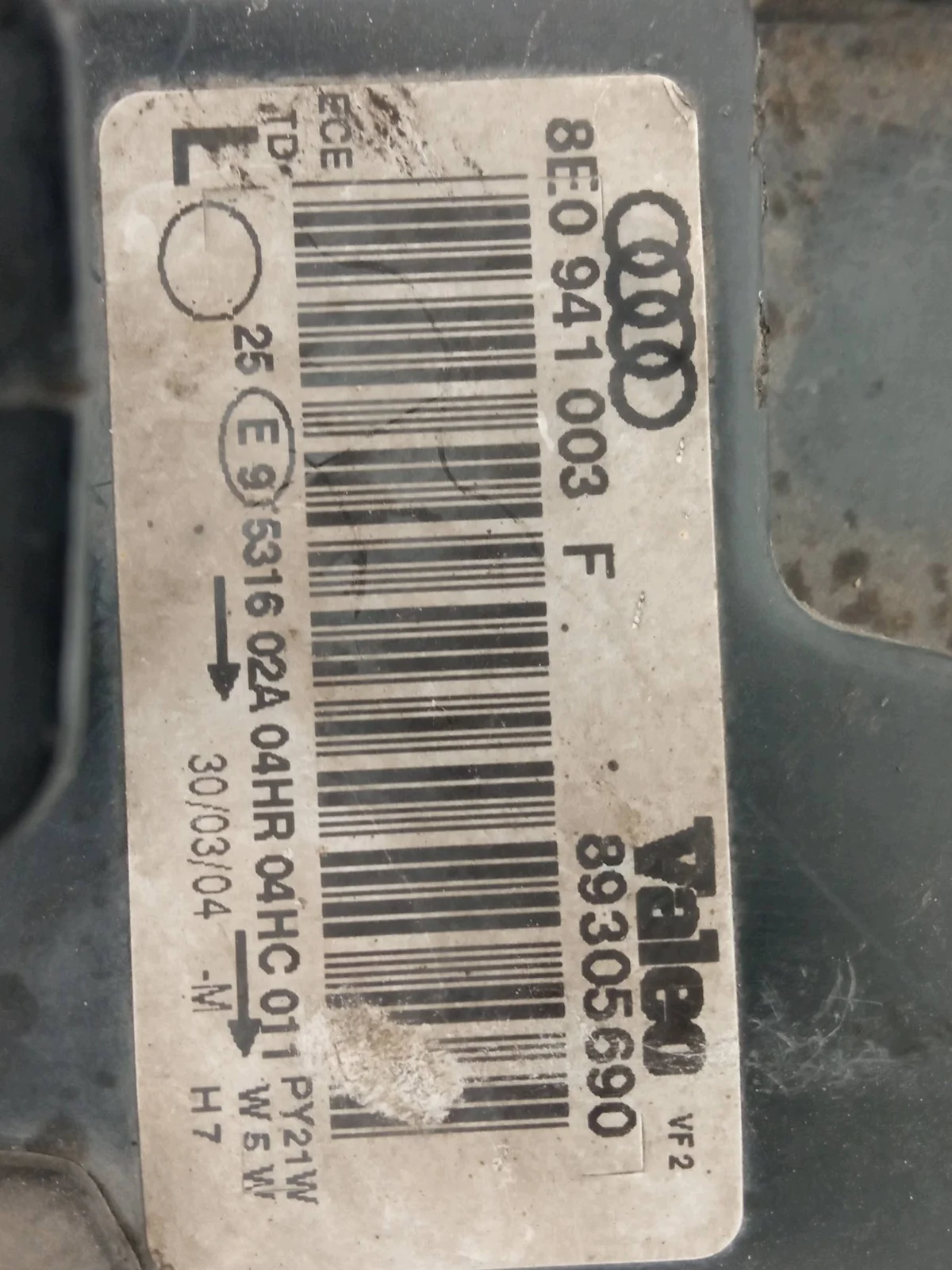 Audi A4 B6 Strålkastare Vänster 8E0941003F