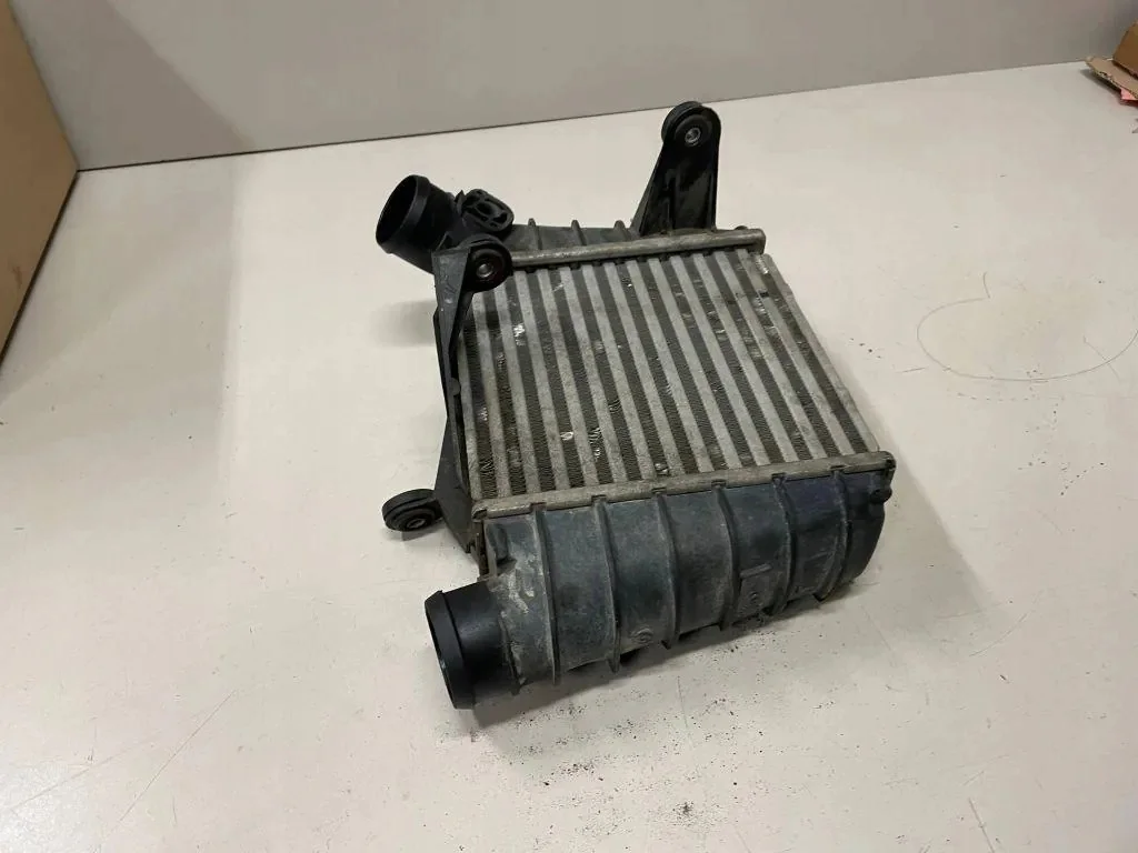 Intercooleri Skoda Fabia II 1.4 TDI image 3