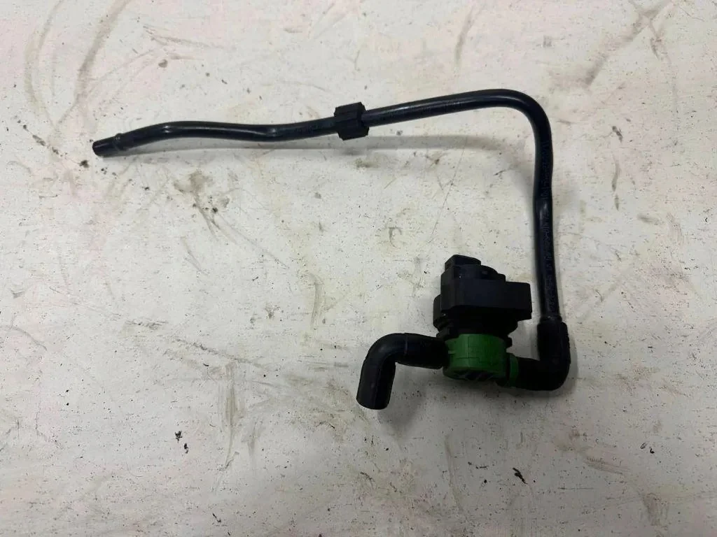Électrovanne carburant Mercedes 0004708793