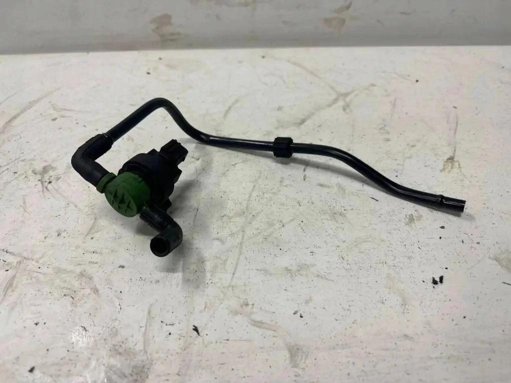Électrovanne carburant Mercedes 0004708793 image 4