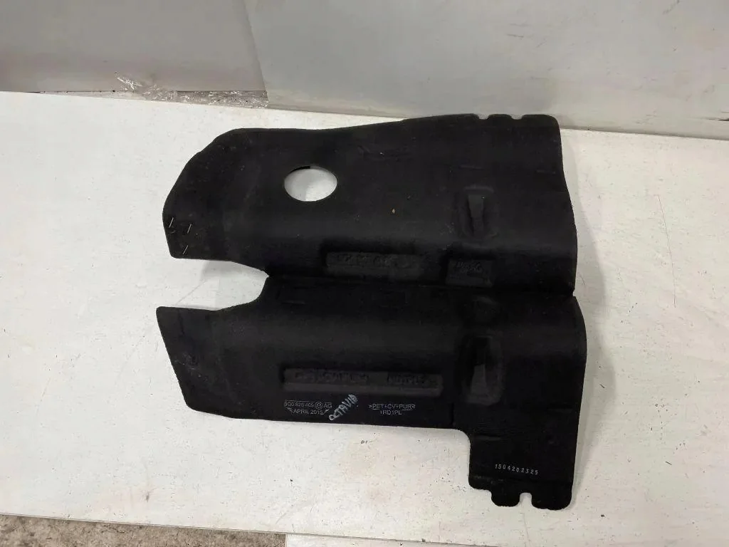 Skoda Octavia III Engine Compartment Part 5Q0825469 image 5