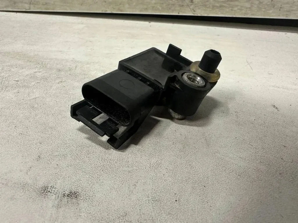 Front Left Impact Sensor BMW 5 F10 9159311 image 3