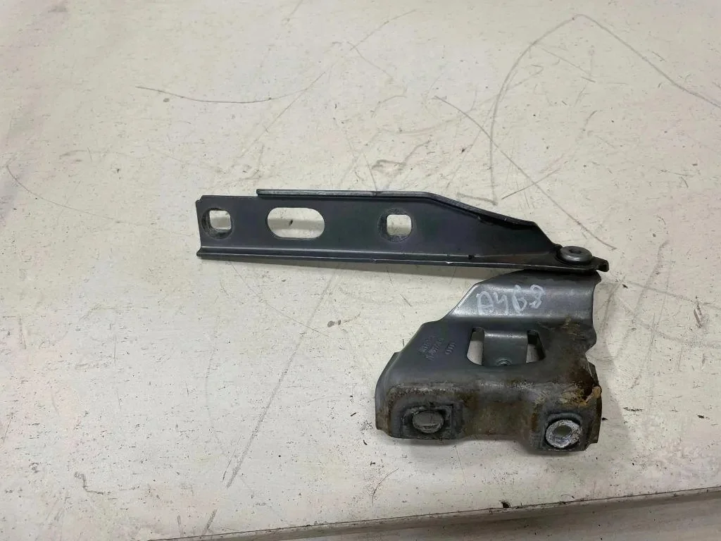 Audi 8K0823302 Hood Hinge - Used
