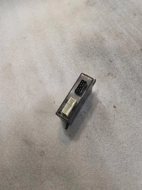 BMW E36 1.6 93r Keskuslukitusmoduuli