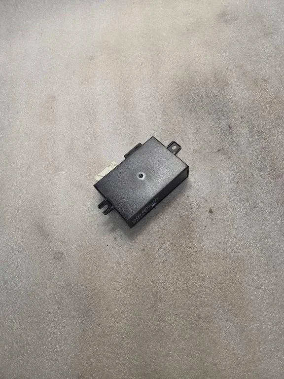 BMW E36 Central Locking Module 55892110 image 3