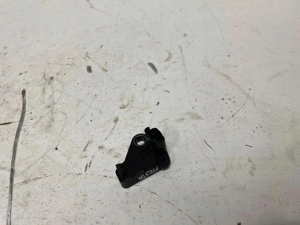 Used Crankshaft Position Sensor Ford 1828951 image 6