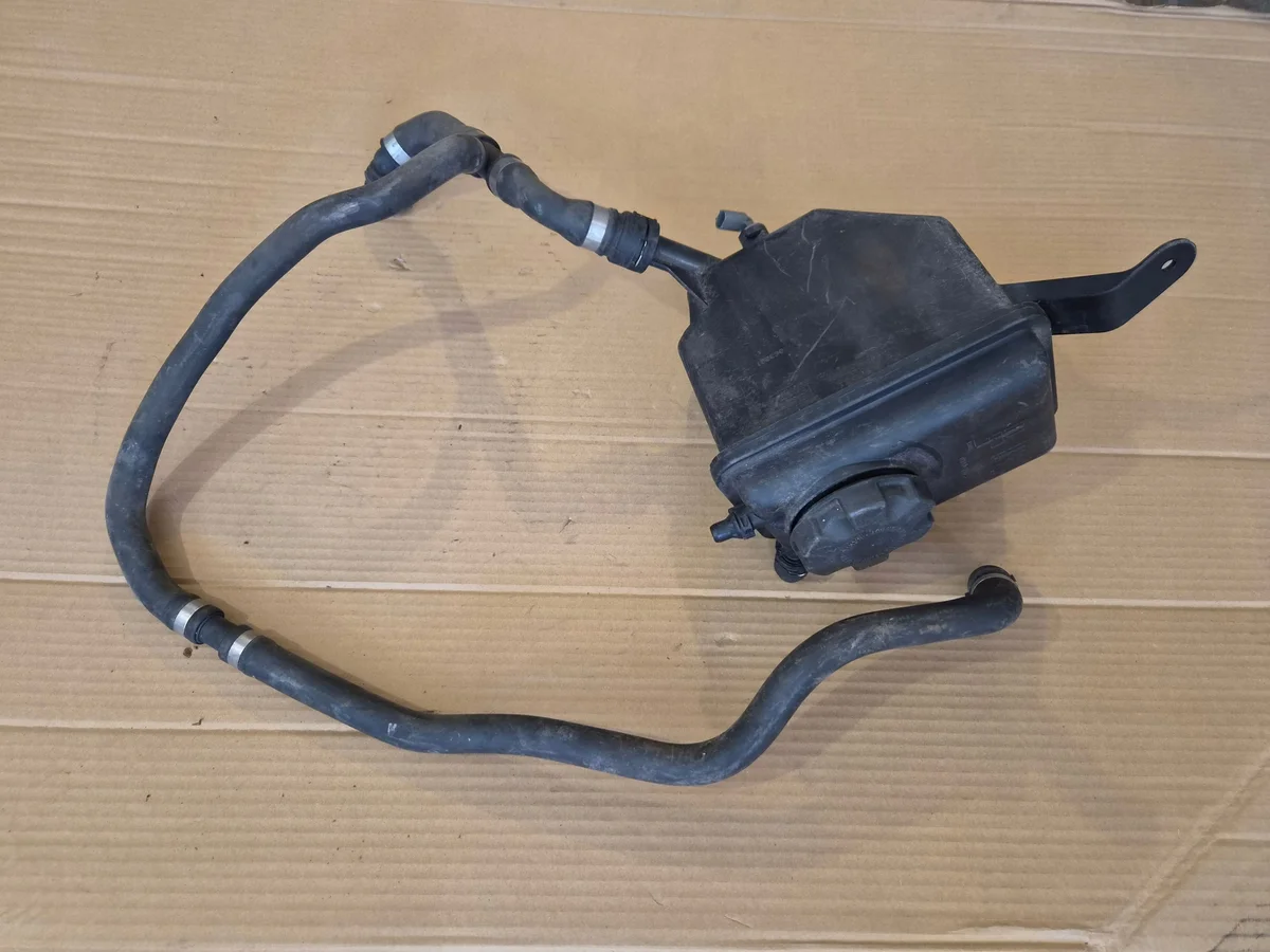BMW 5 E60 E61 03-10 réservoir + tuyaux 3.0i