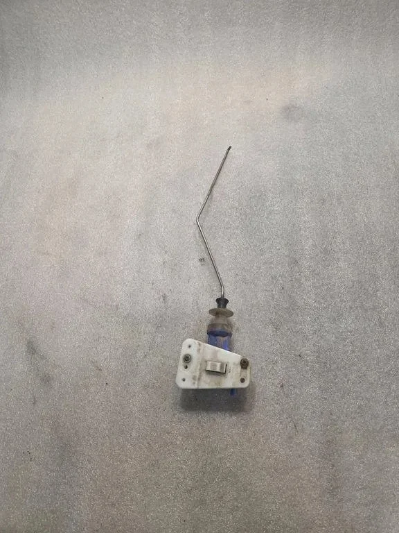 Vakumpump centrallås Audi 80 893862123