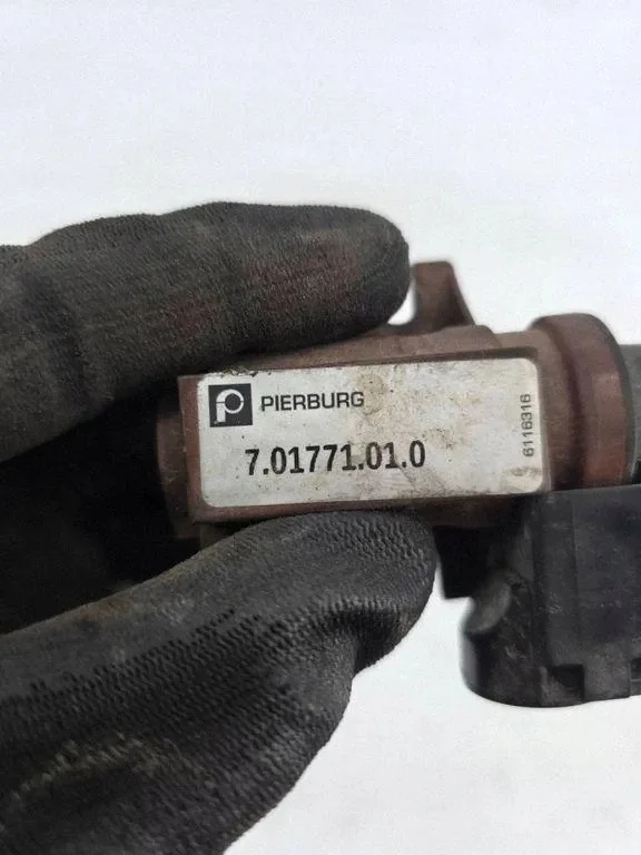 Électrovanne Volvo V70 III 701771010 image 3