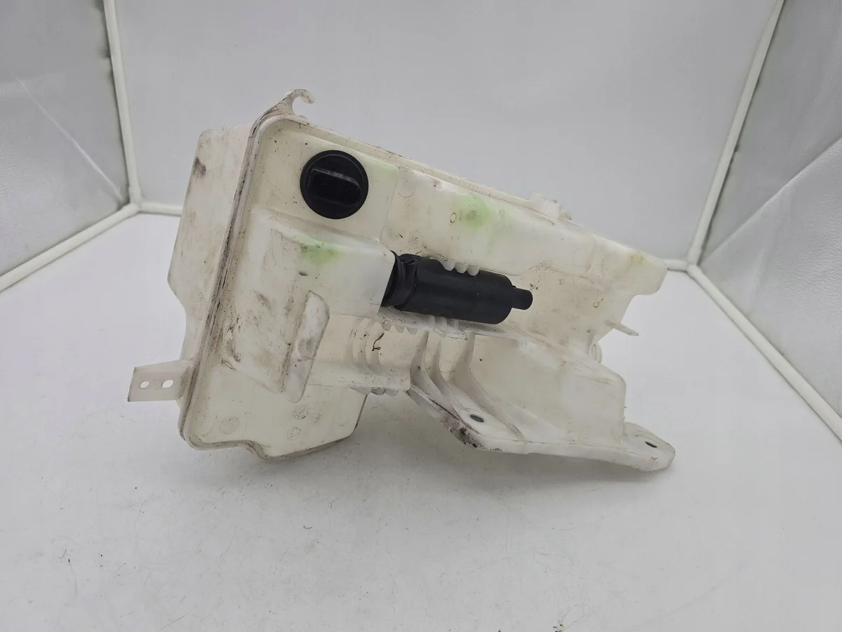 VW Golf VII Washer Fluid Reservoir 5G0955453