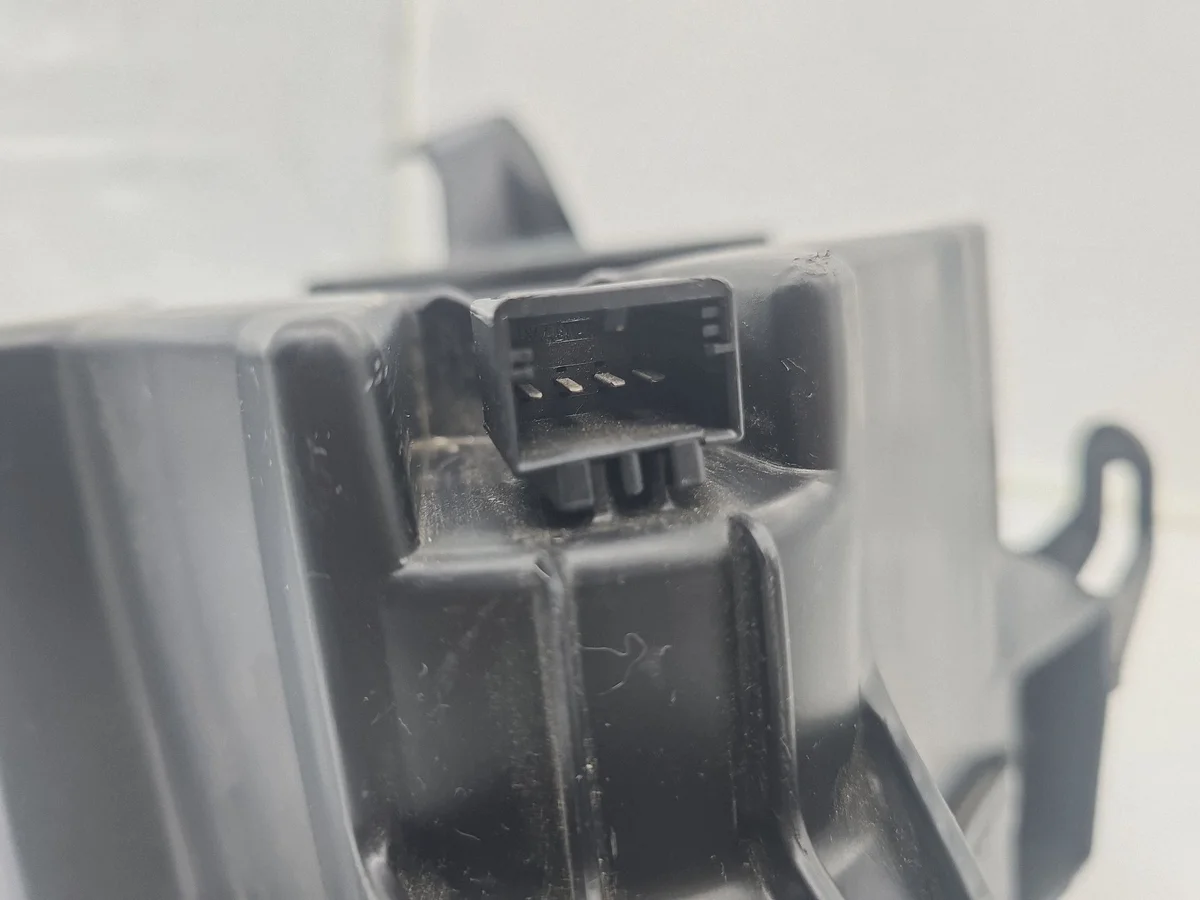 Subwoofer Audi A5 8W2035382A Usado image 5