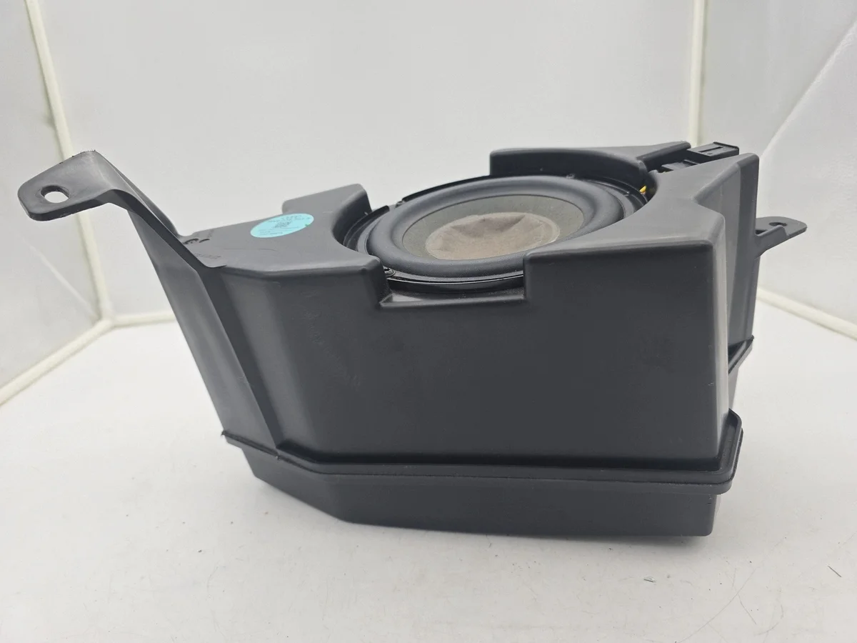 Subwoofer Audi A5 8W2035382A Usado image 6