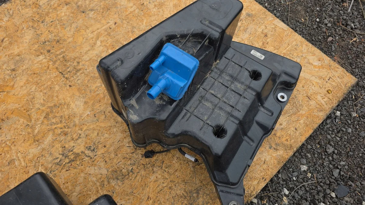 Audi A4 B9 Pompe AdBlue 8W0131969L image 4