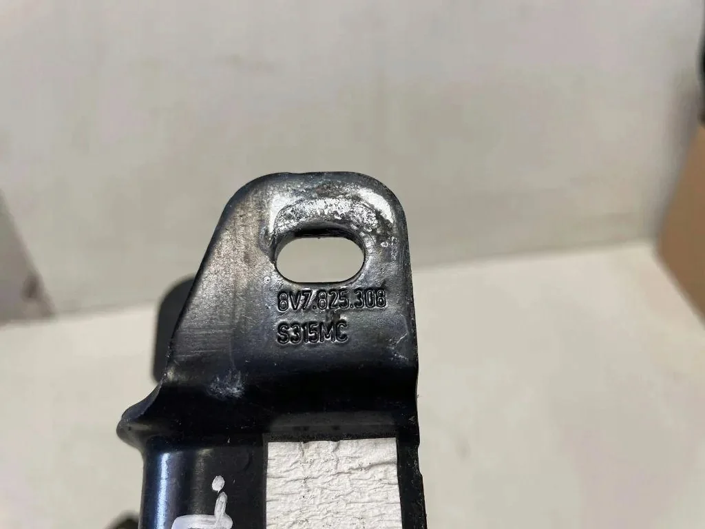 Audi A3 8V Cabrio Tailgate Hinge Left 8V7825307 image 9