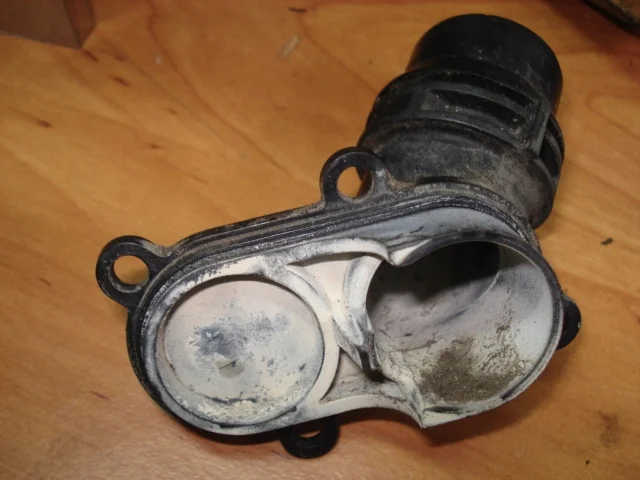 Boîtier de thermostat 06L121111F pour VAG image 5
