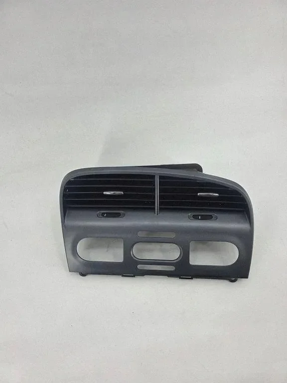 Prise d'air console SEAT ALTEA XL 5P1819110J