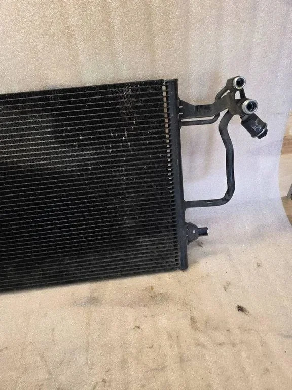 Condenseur Audi OE 4D0260401A image 3