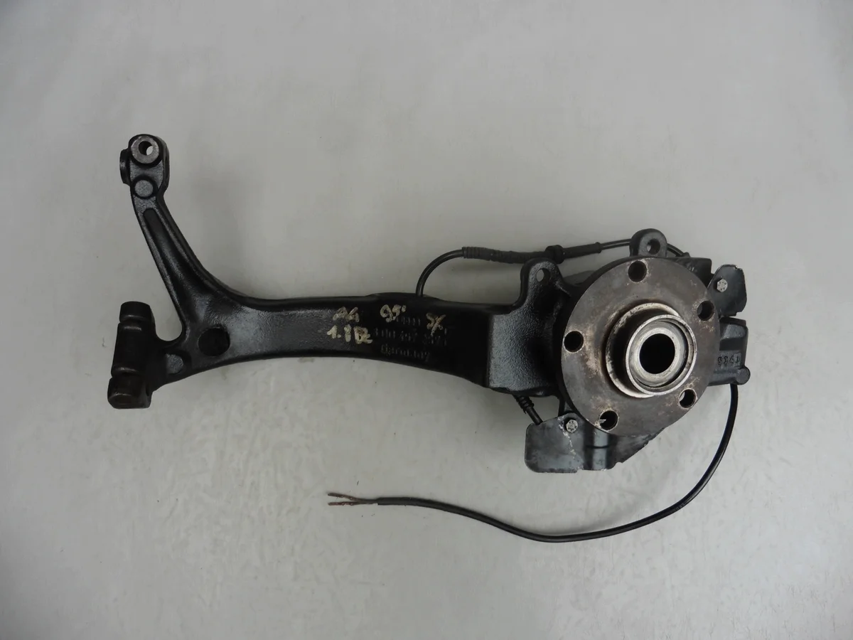 Ohjausakseli Audi A4 B5 Käytetty 8D0407257P
