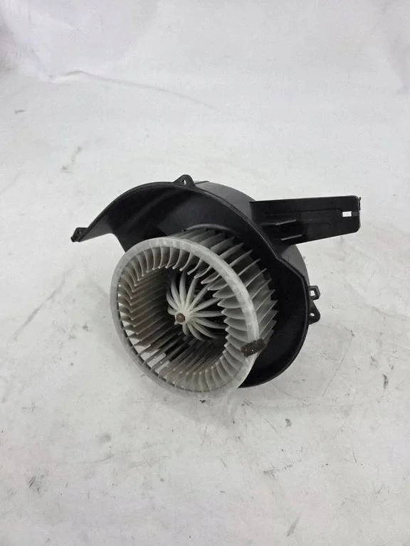 Audi A3 S3 8V Ventilator 2002221 image 3