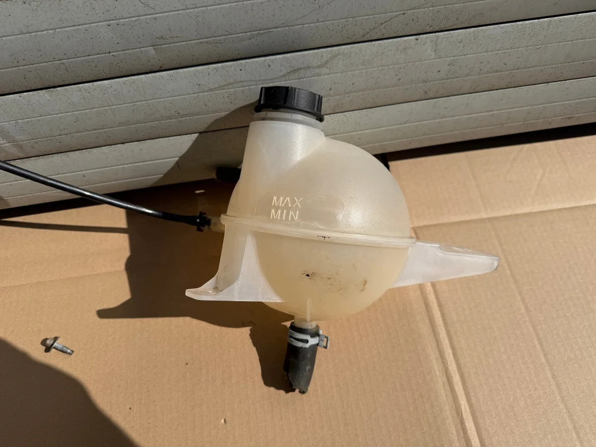 Ford Transit Mk8 paisuntasäiliö käytetty