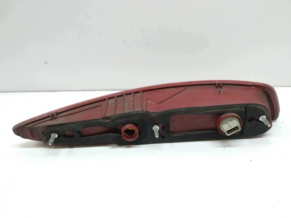 Luz trasera derecha Alfa Romeo GT I image 3