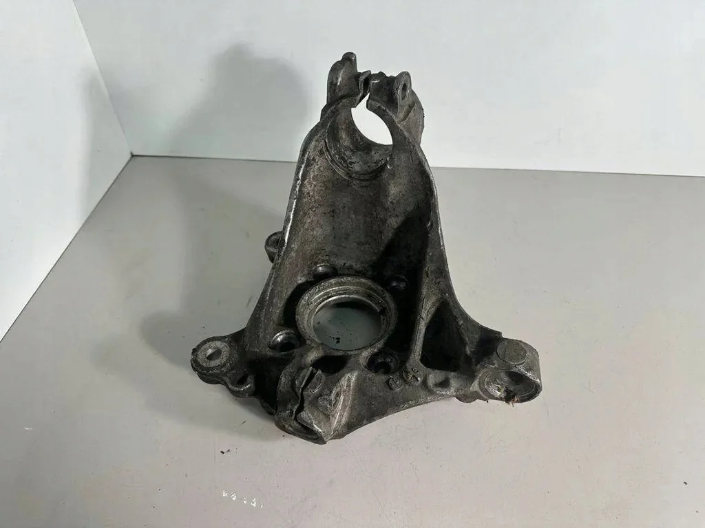 Pyörännapa etu oikea BMW F45 F46 B47