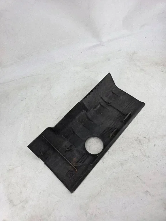 Left Engine Cover Audi A8 077103723D image 4