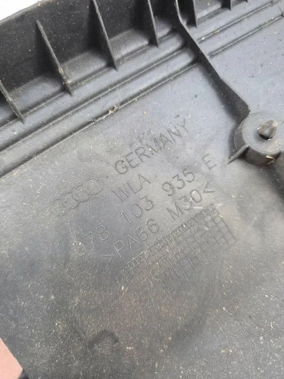 2002 Audi A6 S6 C5 Engine Cover 078103935E image 4