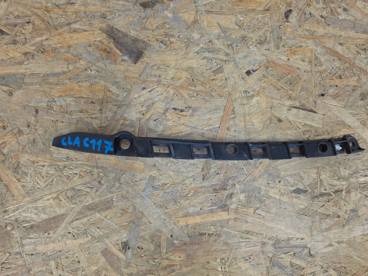 Mercedes CLA W117 Linker Bumper Clip A1178850321