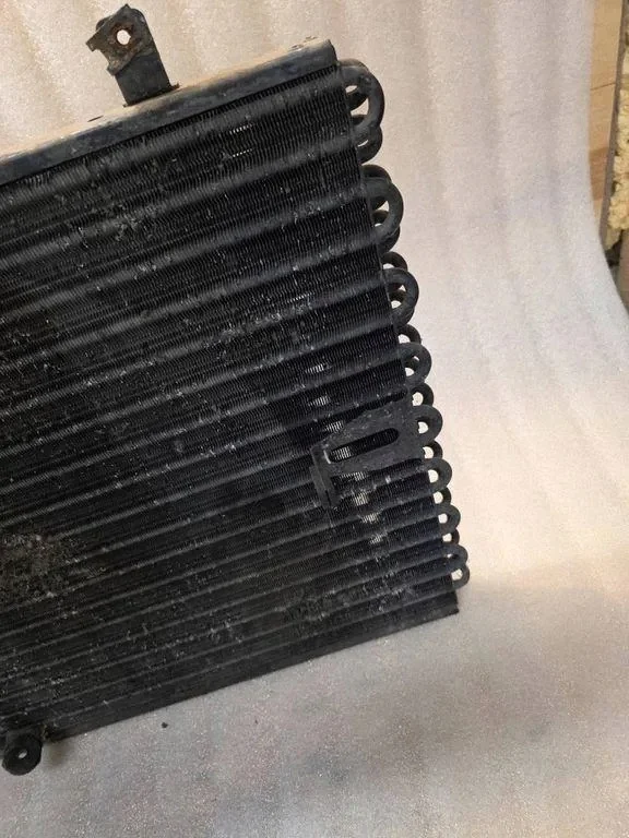 BMW 7 E32 A/C Condenser 645313822900 image 4