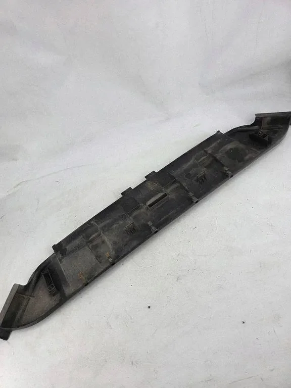 Audi Q7 4L Upper Radiator Support Used image 4