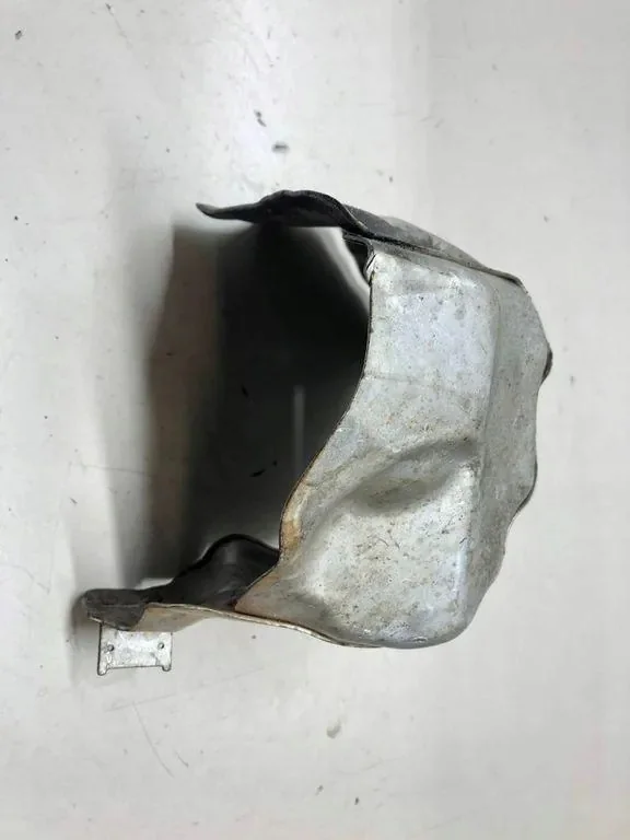 Pièce compartiment moteur BMW 7 F01 F02 F03 F04
