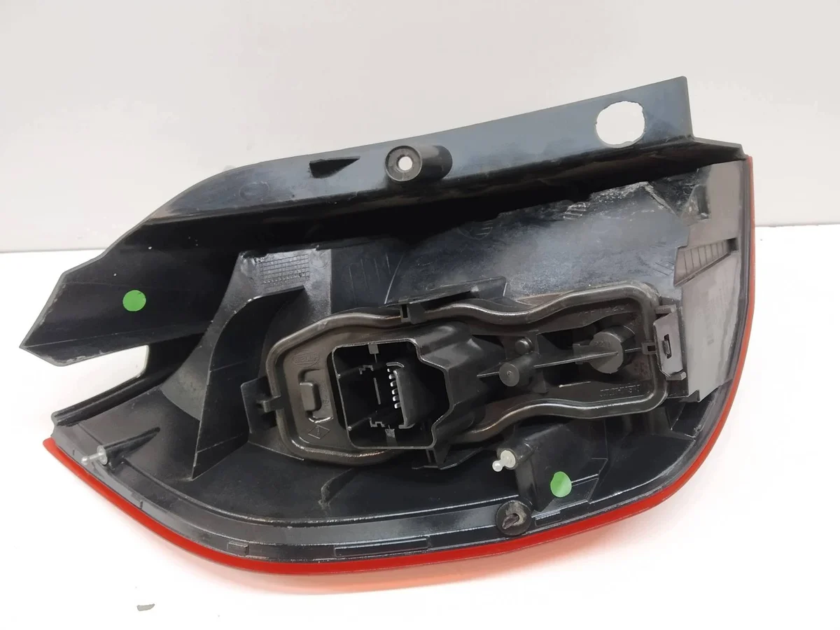 Luz Trasera Derecha Renault Scenic II Usada image 3
