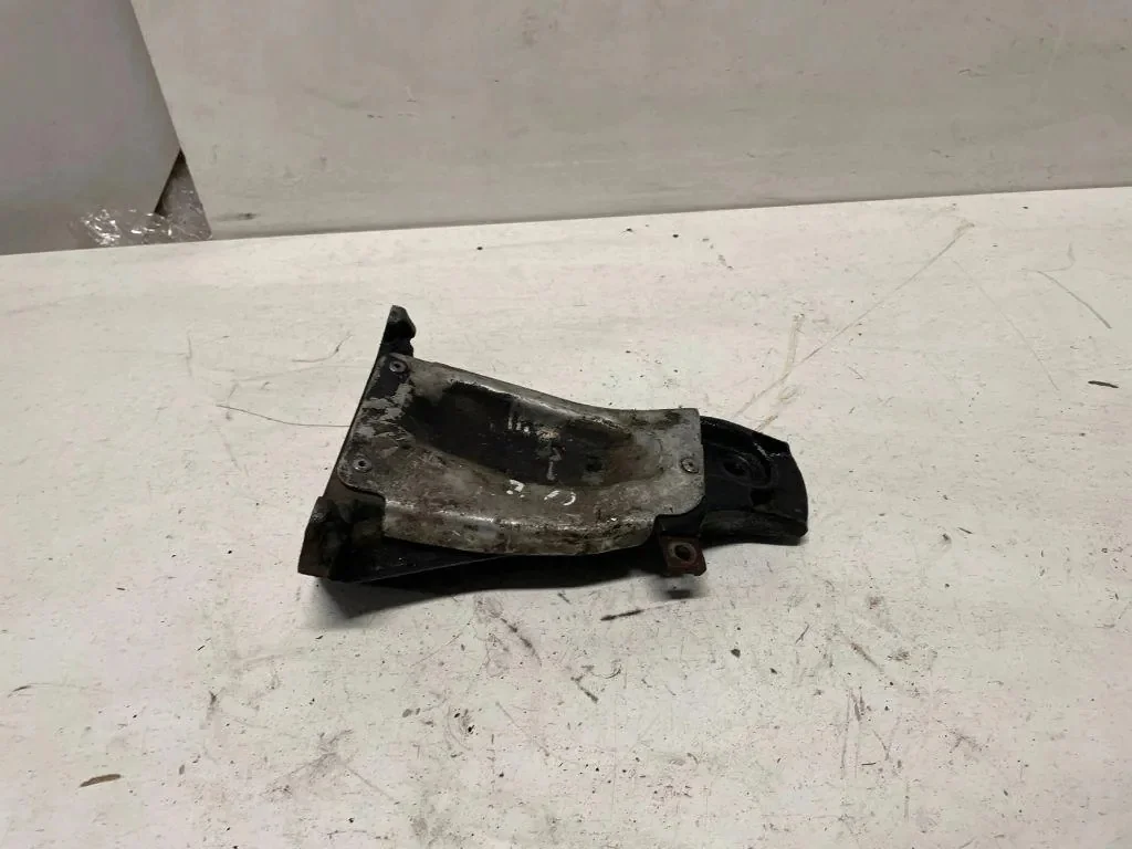 Supporto motore BMW 5 Touring E61 6771072 image 2