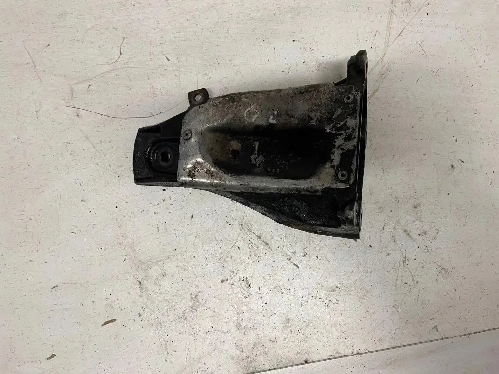Supporto motore BMW 5 Touring E61 6771072 image 6