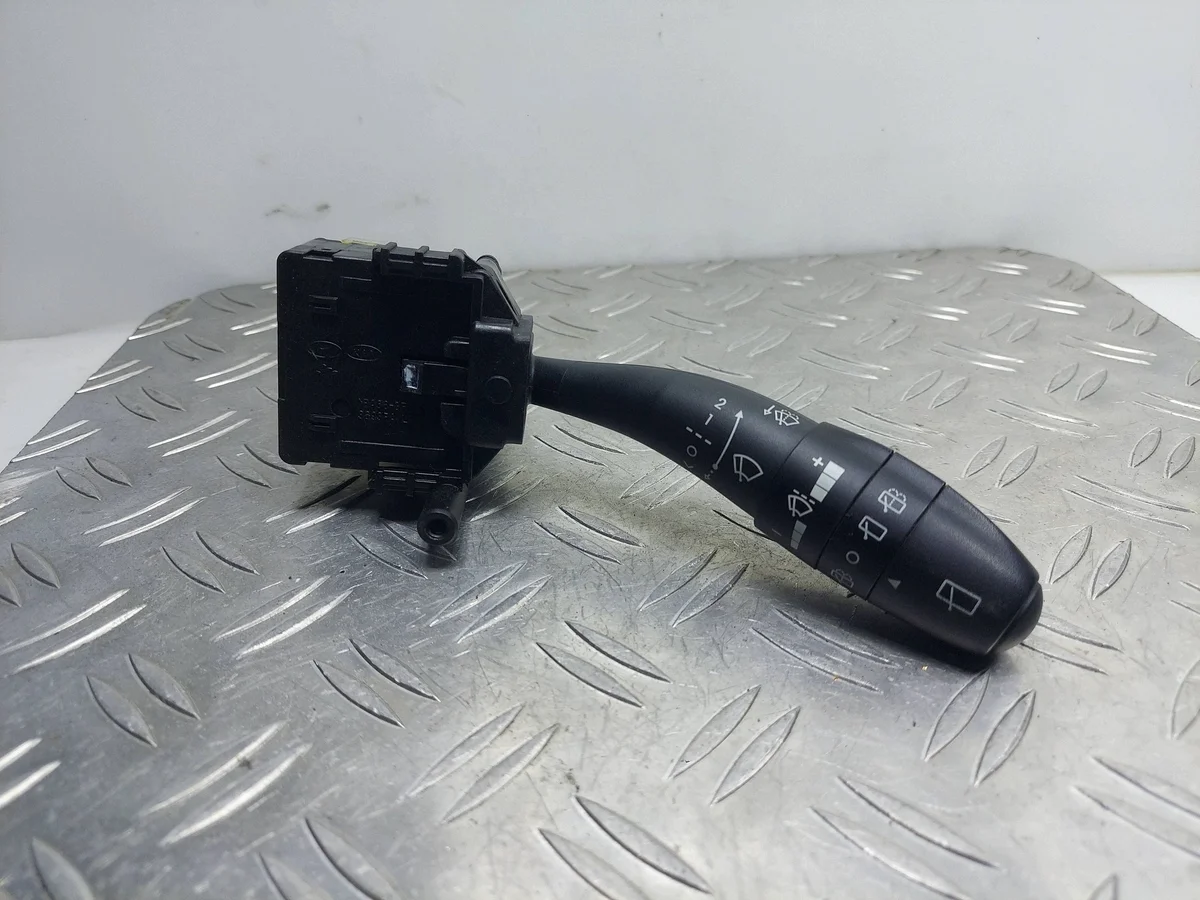 Kia Ceed pyyhkijän vivun kytkin 93420-1H201