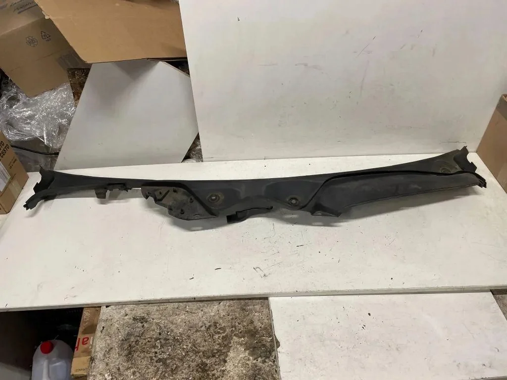 Plástico Limpiaparabrisas Mercedes E S211 A2118300513