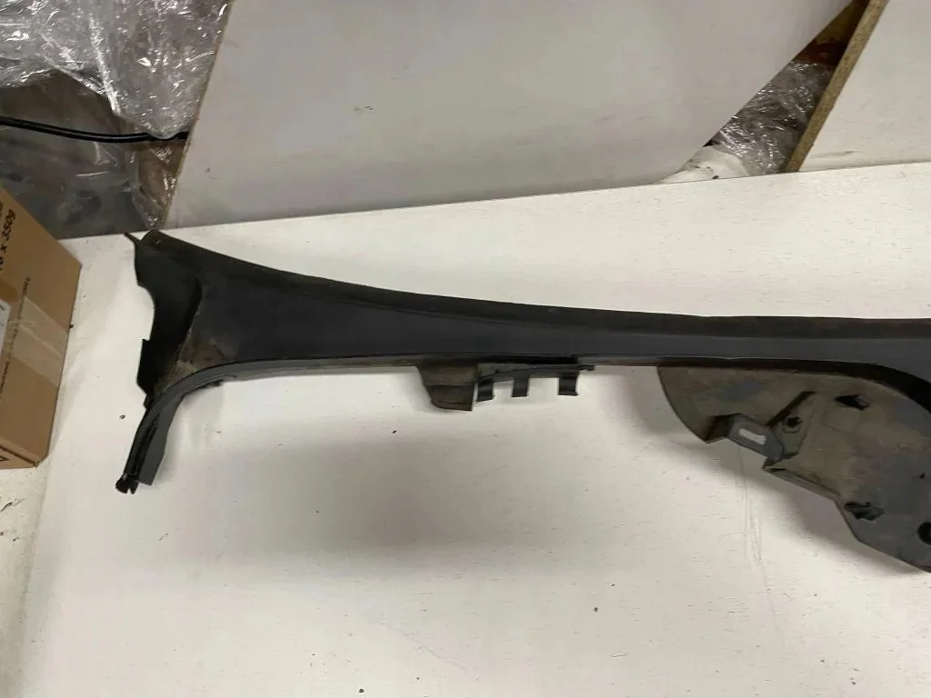 Plástico Limpa Para-brisa Mercedes E S211 A2118300513