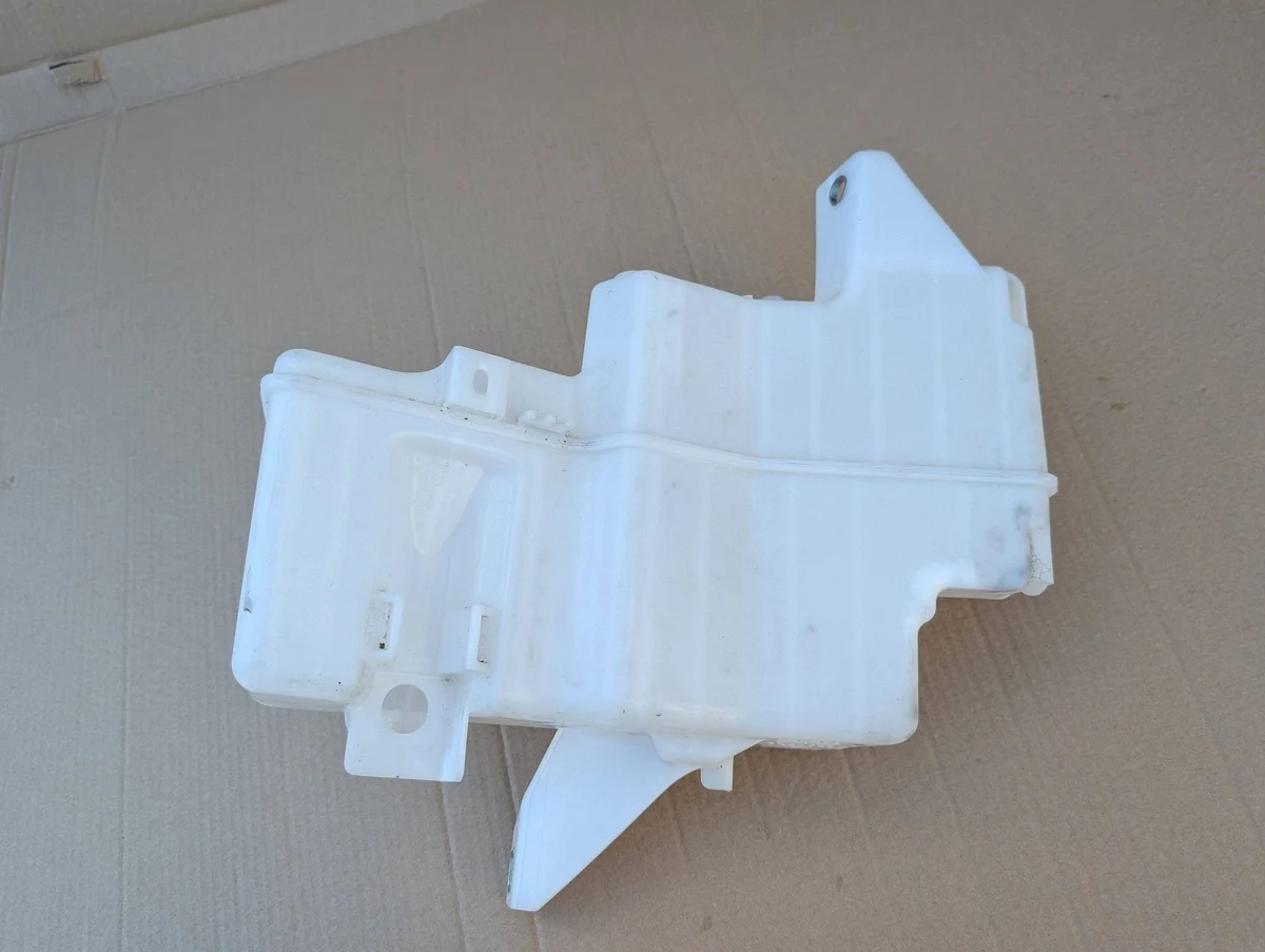 Washer Fluid Tank Lexus UX 250H 2018- OEM 060851670