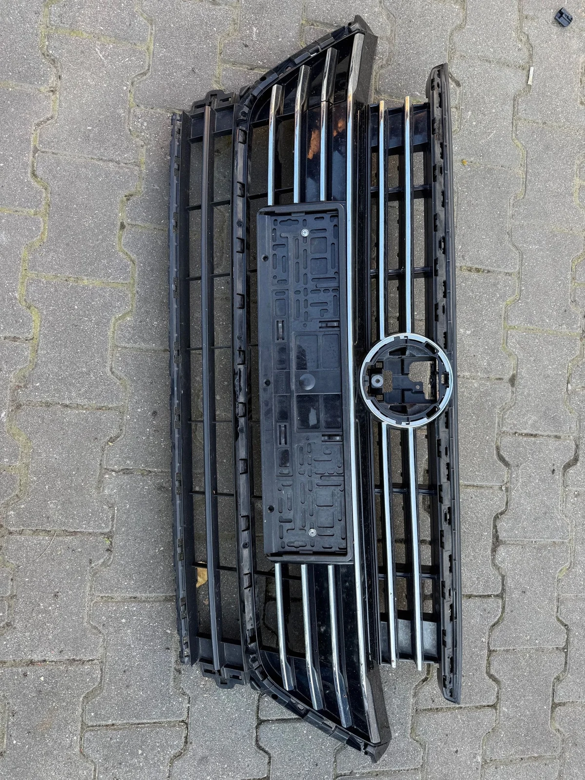 Griglia paraurti anteriore VW Arteon R-LINE