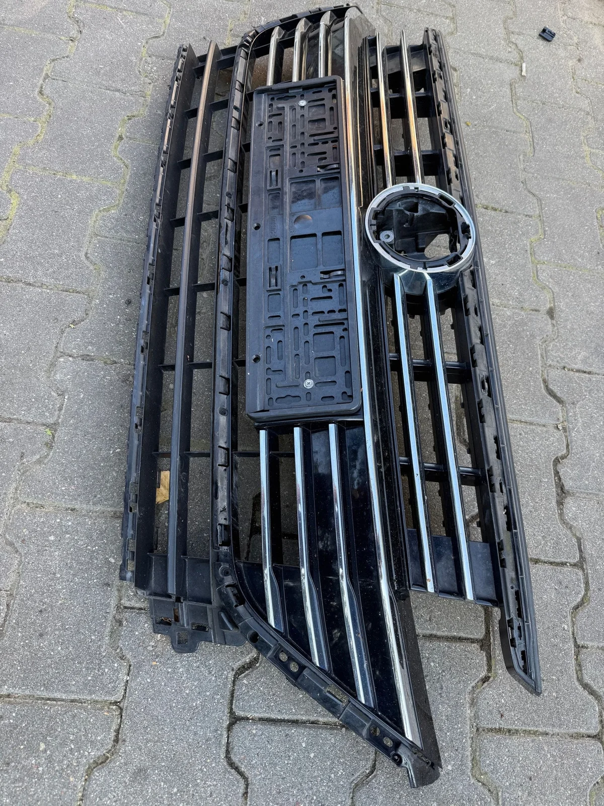 Griglia paraurti anteriore VW Arteon R-LINE