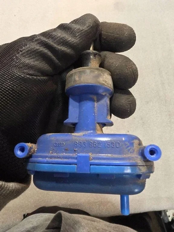 Pompe centralisation Audi 80 893862153D