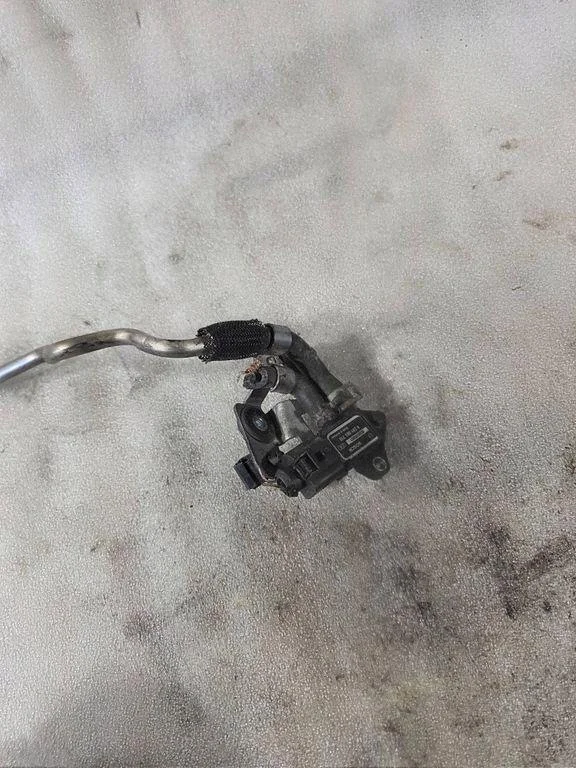 Capteur Pression Air VW Golf VI 1.9 TDI 0281002710