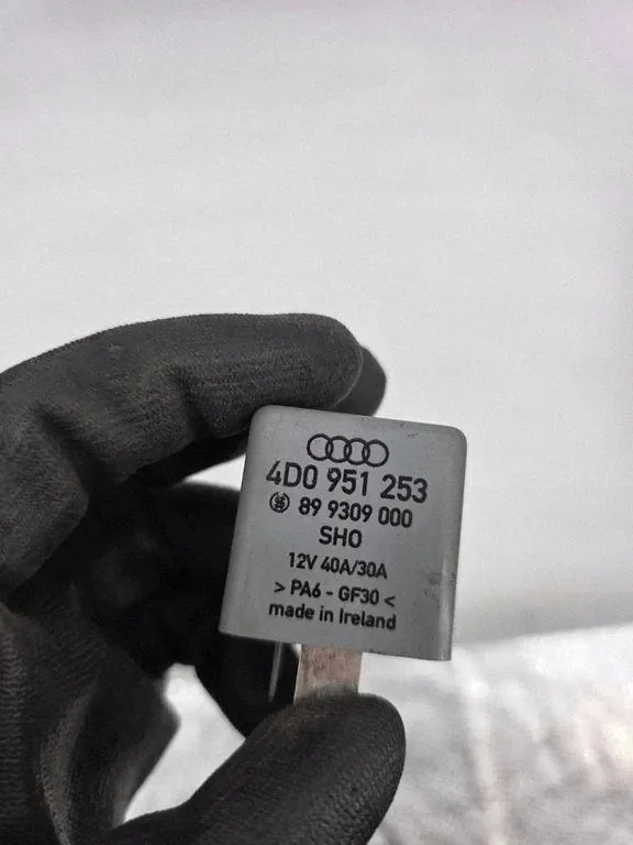 Relé Audi A6 (4B2, C5) 899309000 image 3