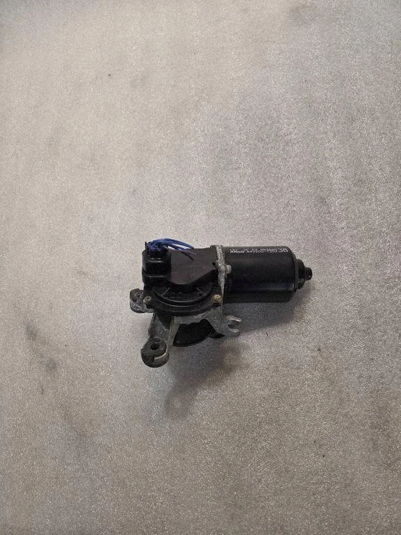 MITSUBISHI PAJERO IV Pyyhkijänmoottori OEM 8492007352