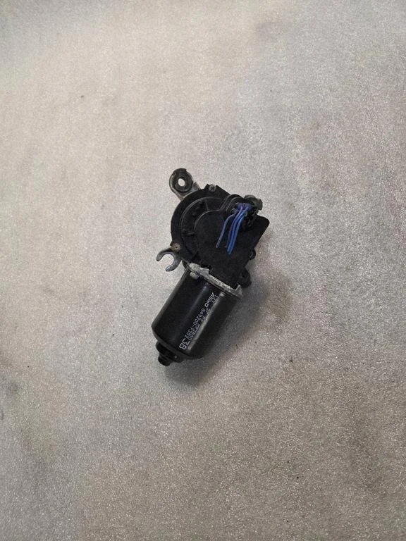 Motor Limpa Para-brisa Mitsubishi Pajero IV Usado image 3
