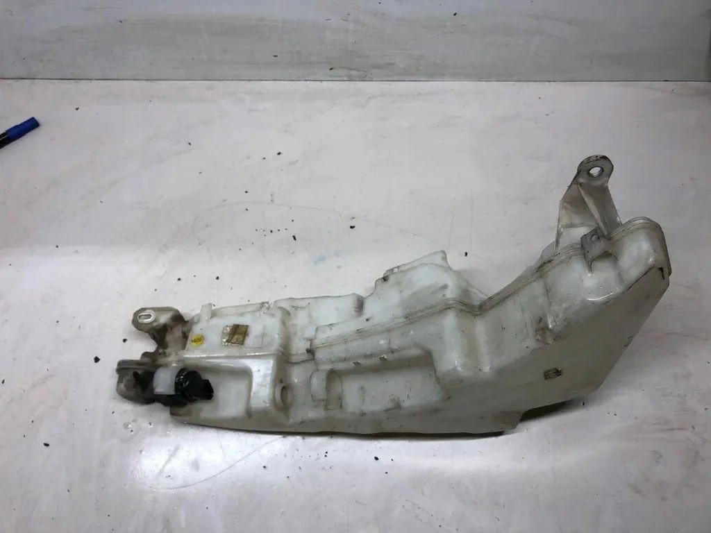 Audi A6 C6 Washer Fluid Reservoir 4F0955453J