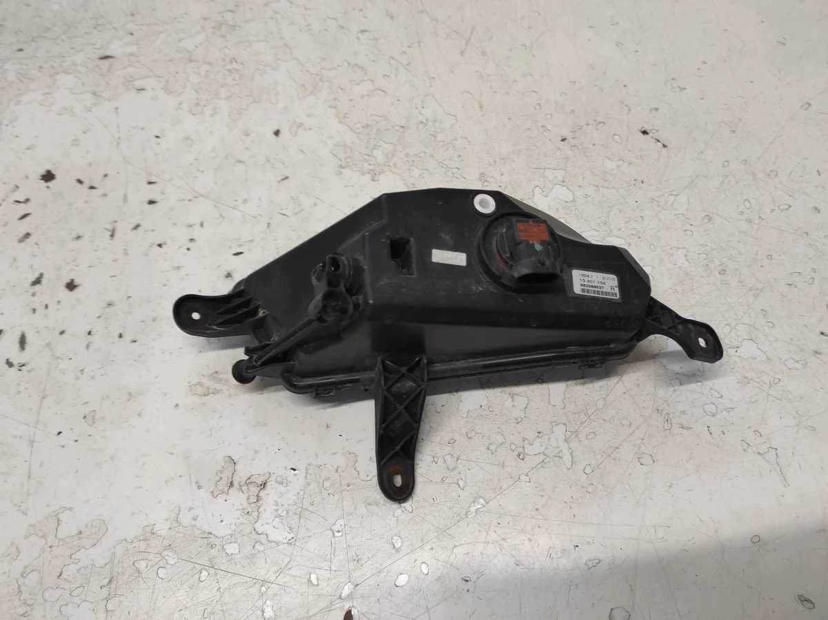 Opel Astra K V 15- Farol Direito Usado image 4