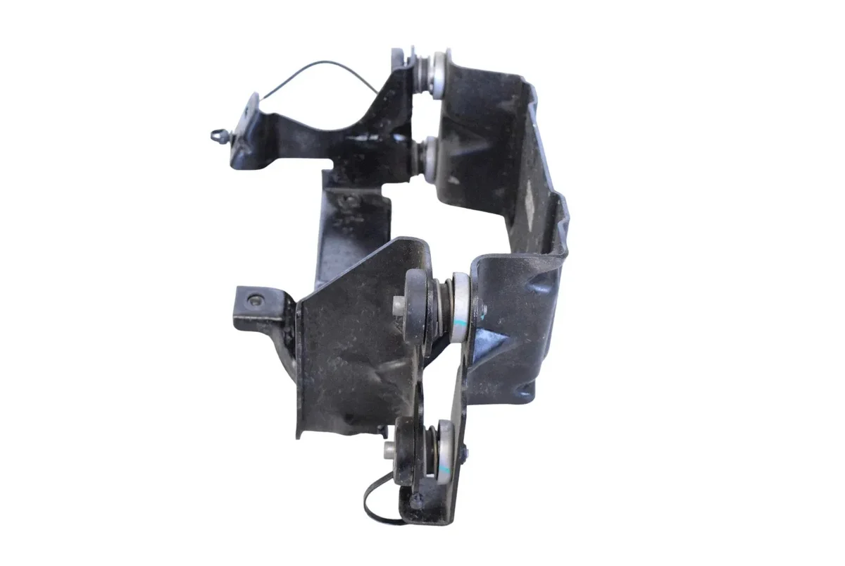 Used Polestar 2 Engine Compartment Part 32275530 image 3